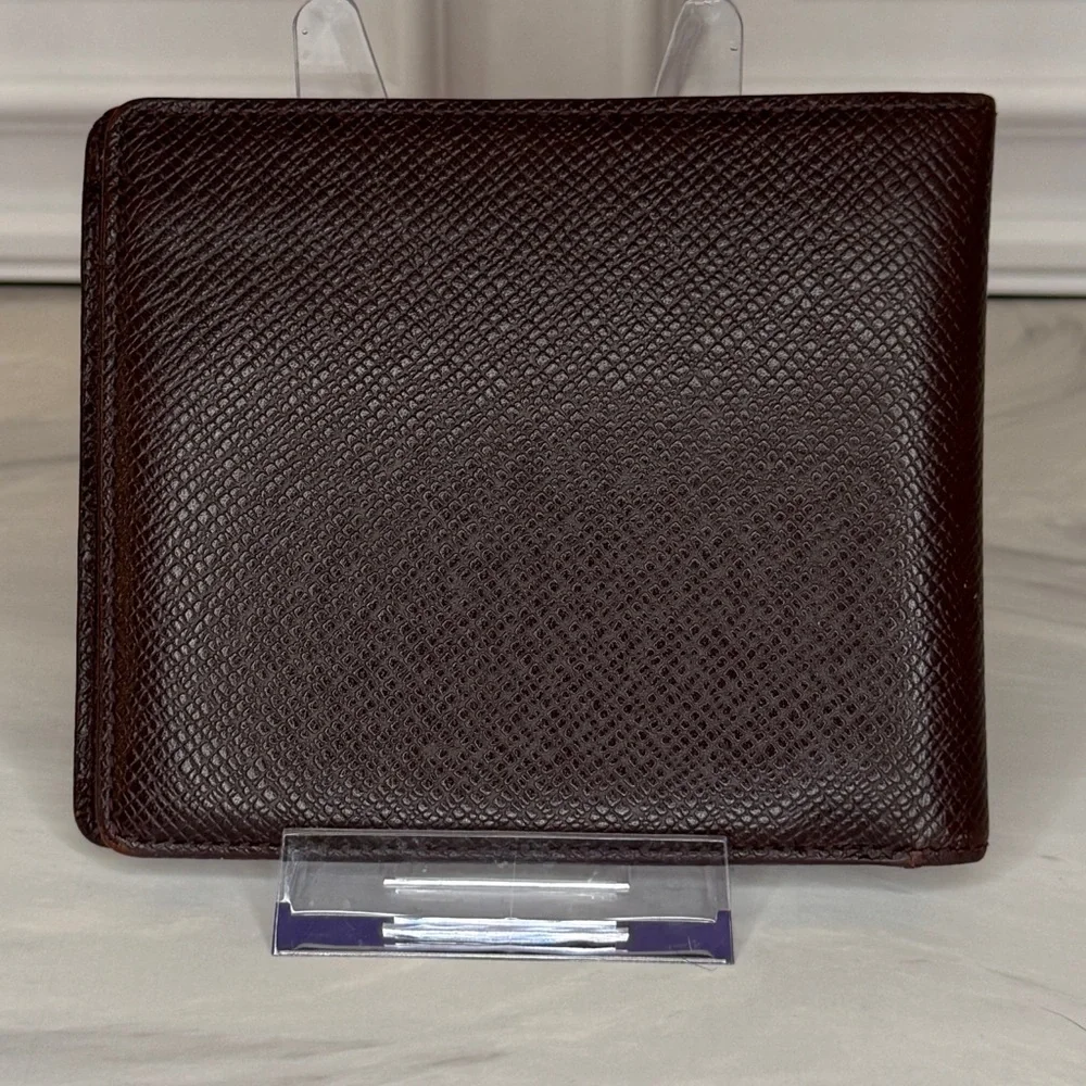 Louis Vuitton Deep Maroon Taiga Leather Men’s Bifold Wallet | Full Set